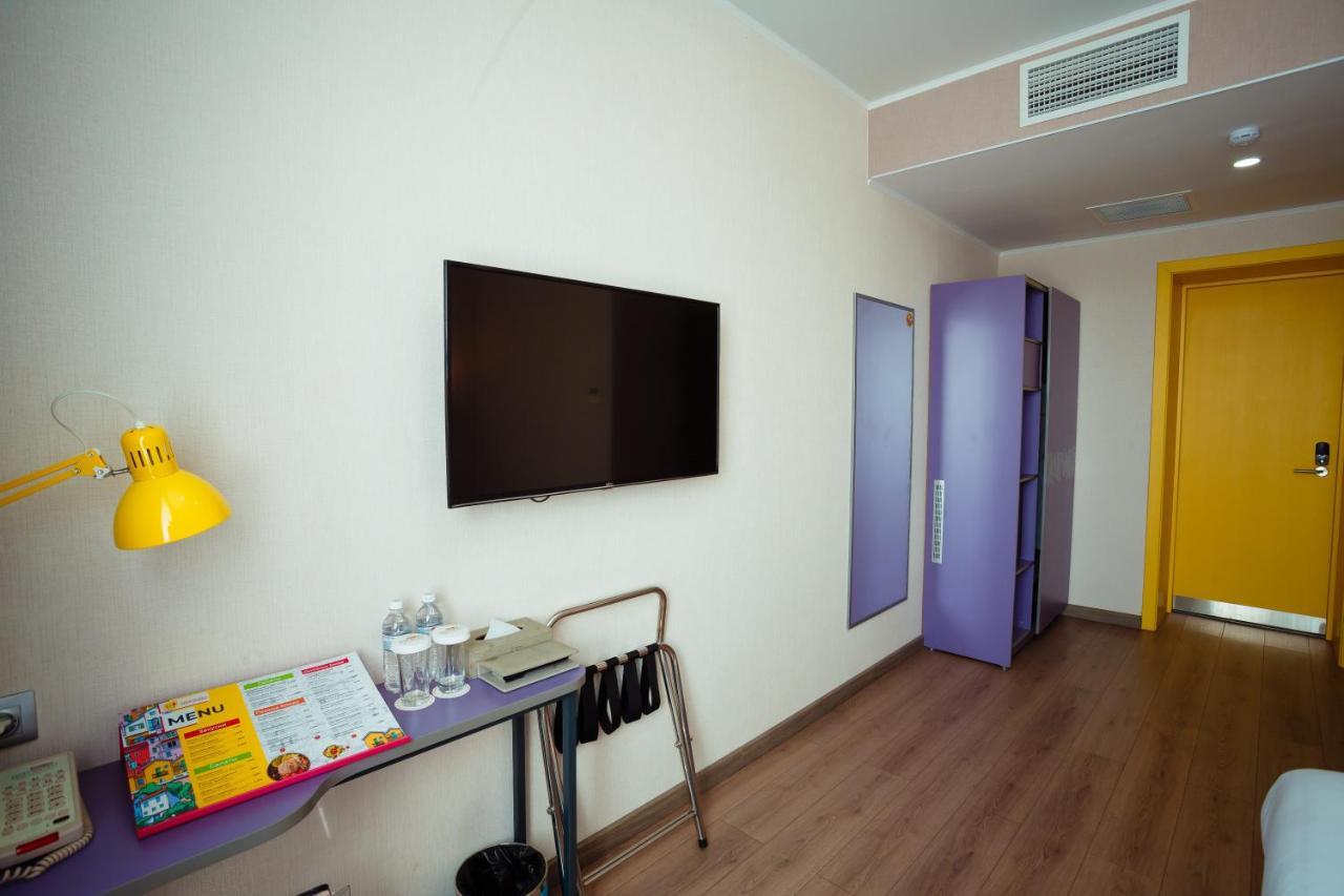 City Hotel שימקנט מראה חיצוני תמונה