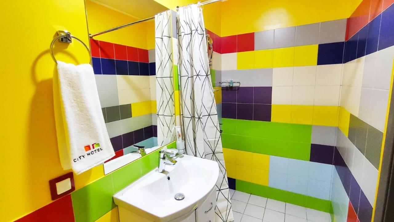 City Hotel שימקנט מראה חיצוני תמונה